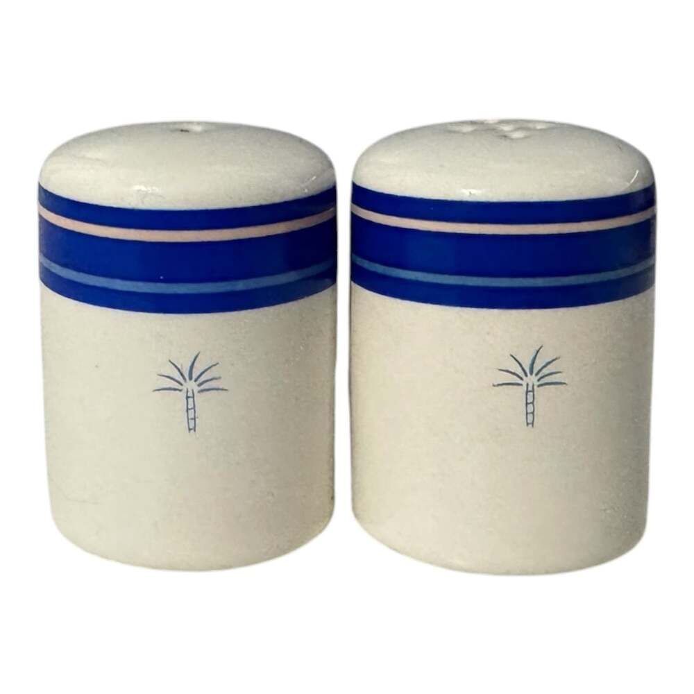 Vintage Singapore Airlines Raffles Class Salt Pepper Shakers SQC1529A Airline